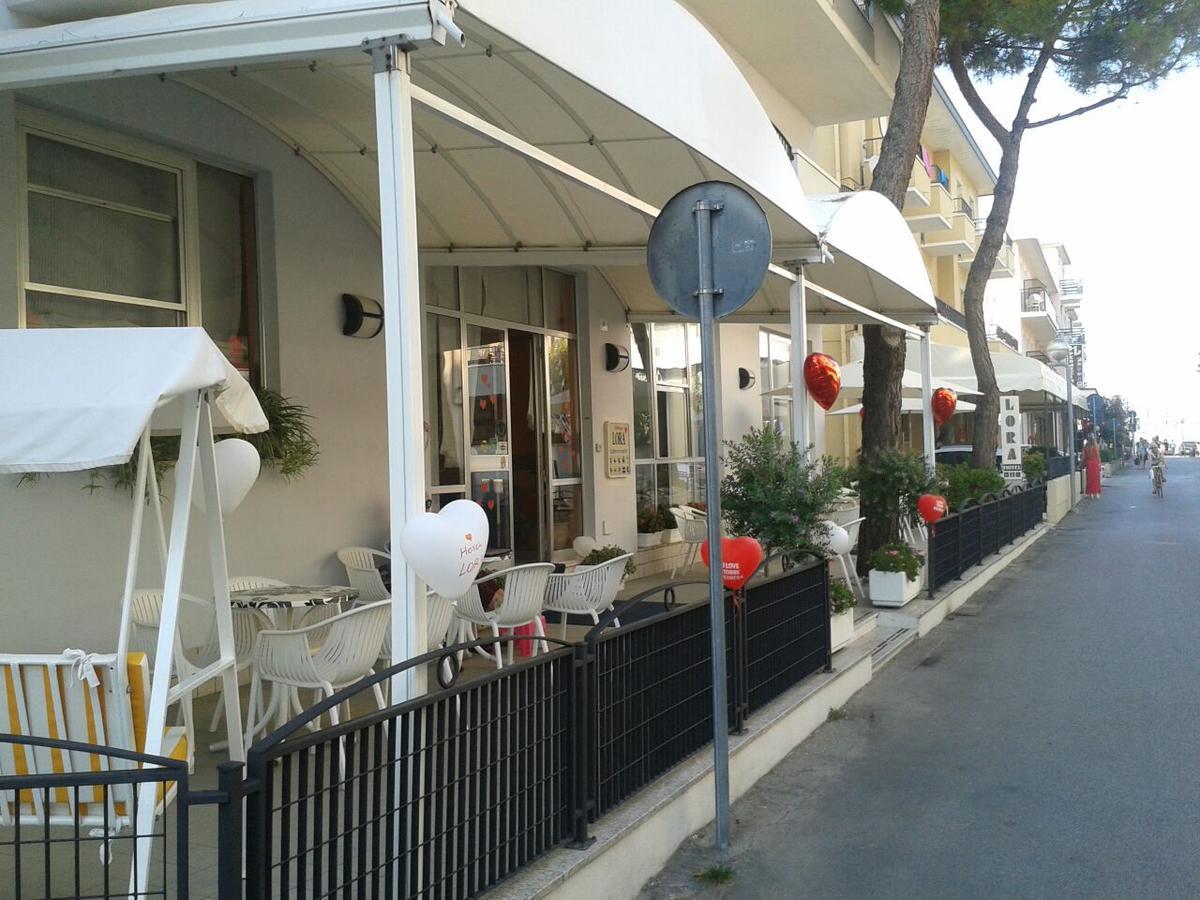 Hotel Lora Rimini Extérieur photo
