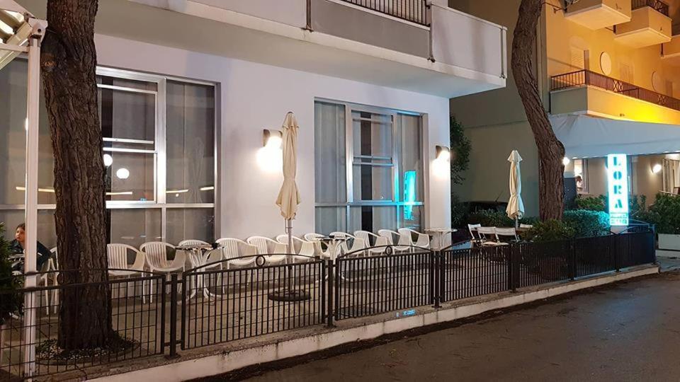 Hotel Lora Rimini Extérieur photo