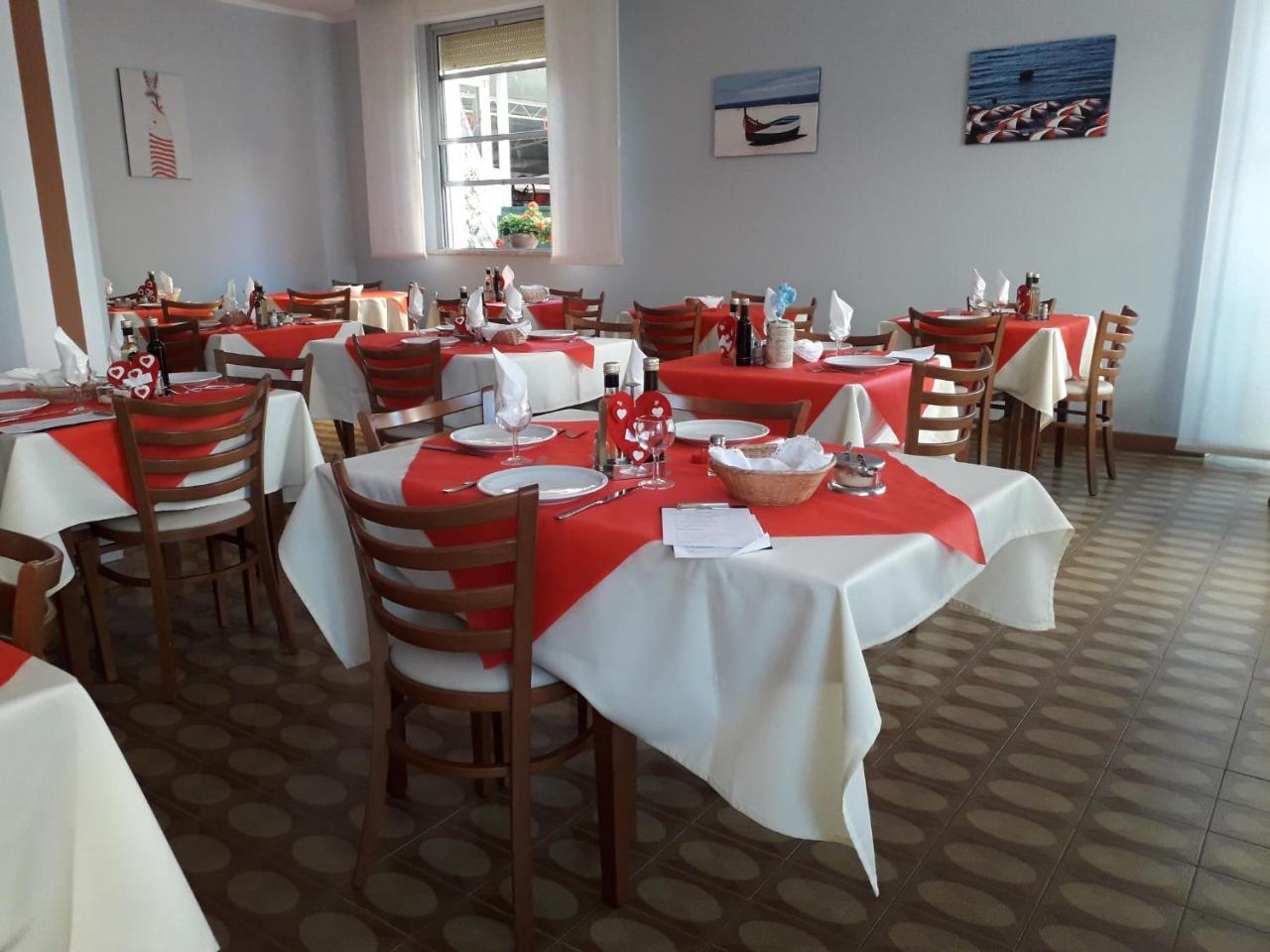 Hotel Lora Rimini Extérieur photo